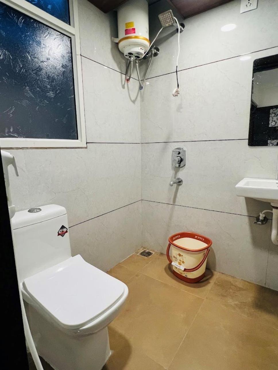 Shiv Hotel