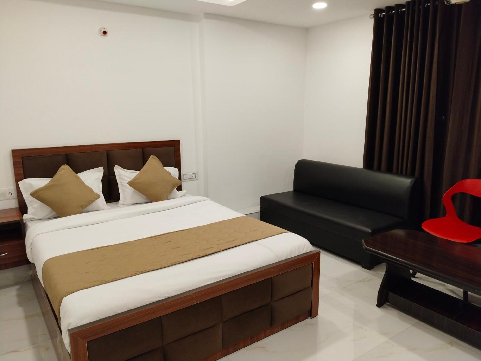 Shiv Hotel